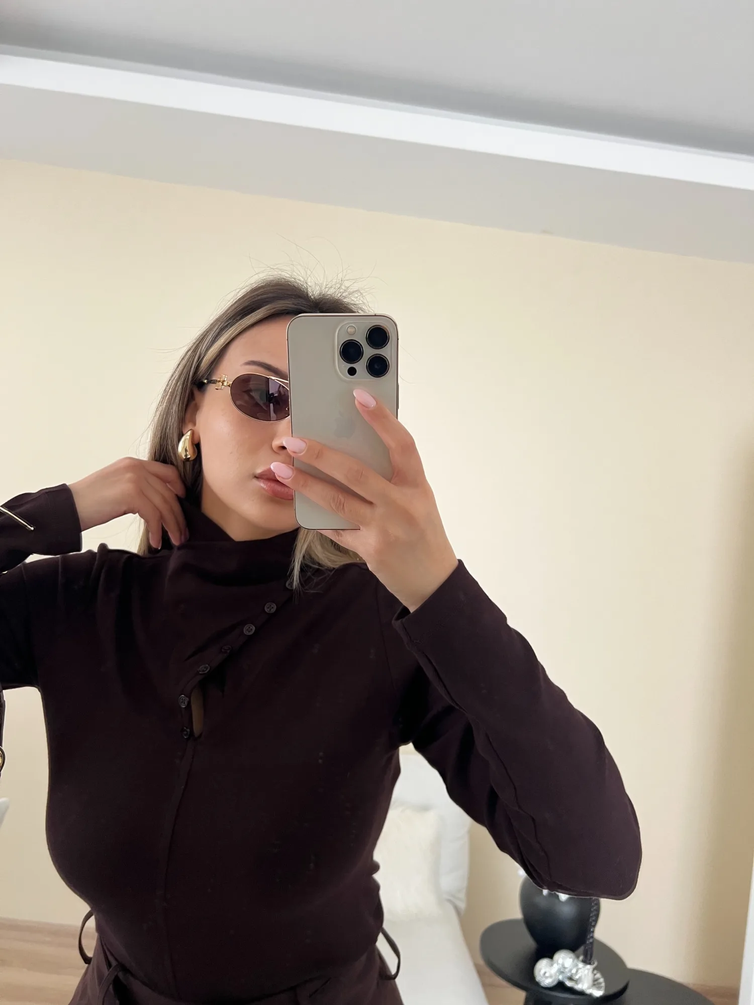 Düğme Detaylı Kahverengi Bluz 2