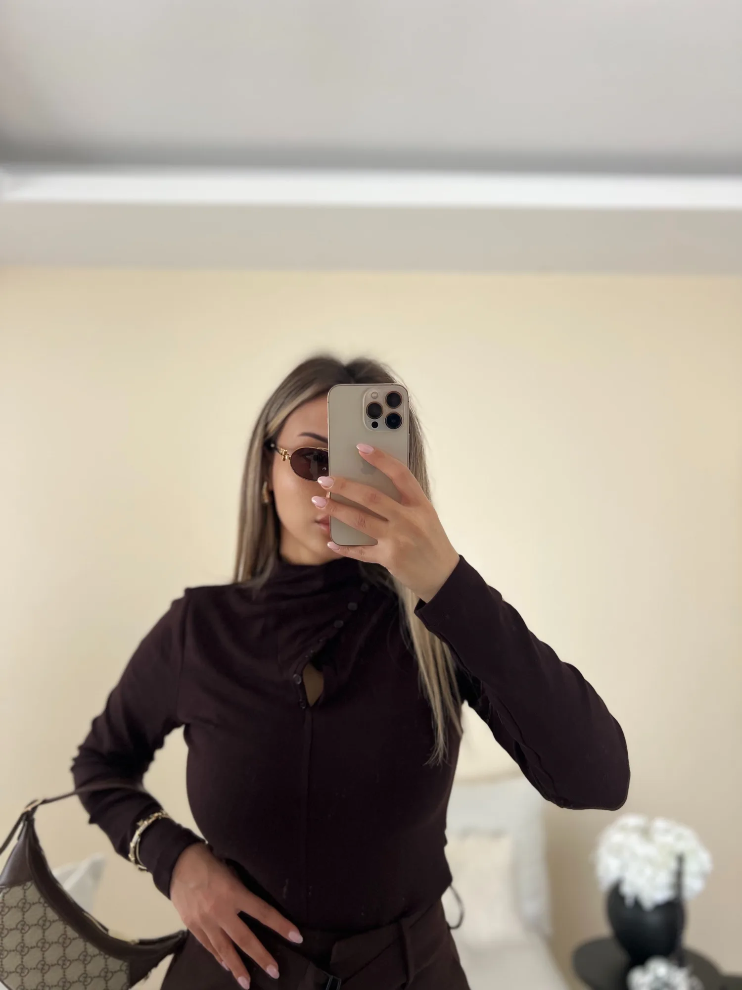 Düğme Detaylı Kahverengi Bluz 3