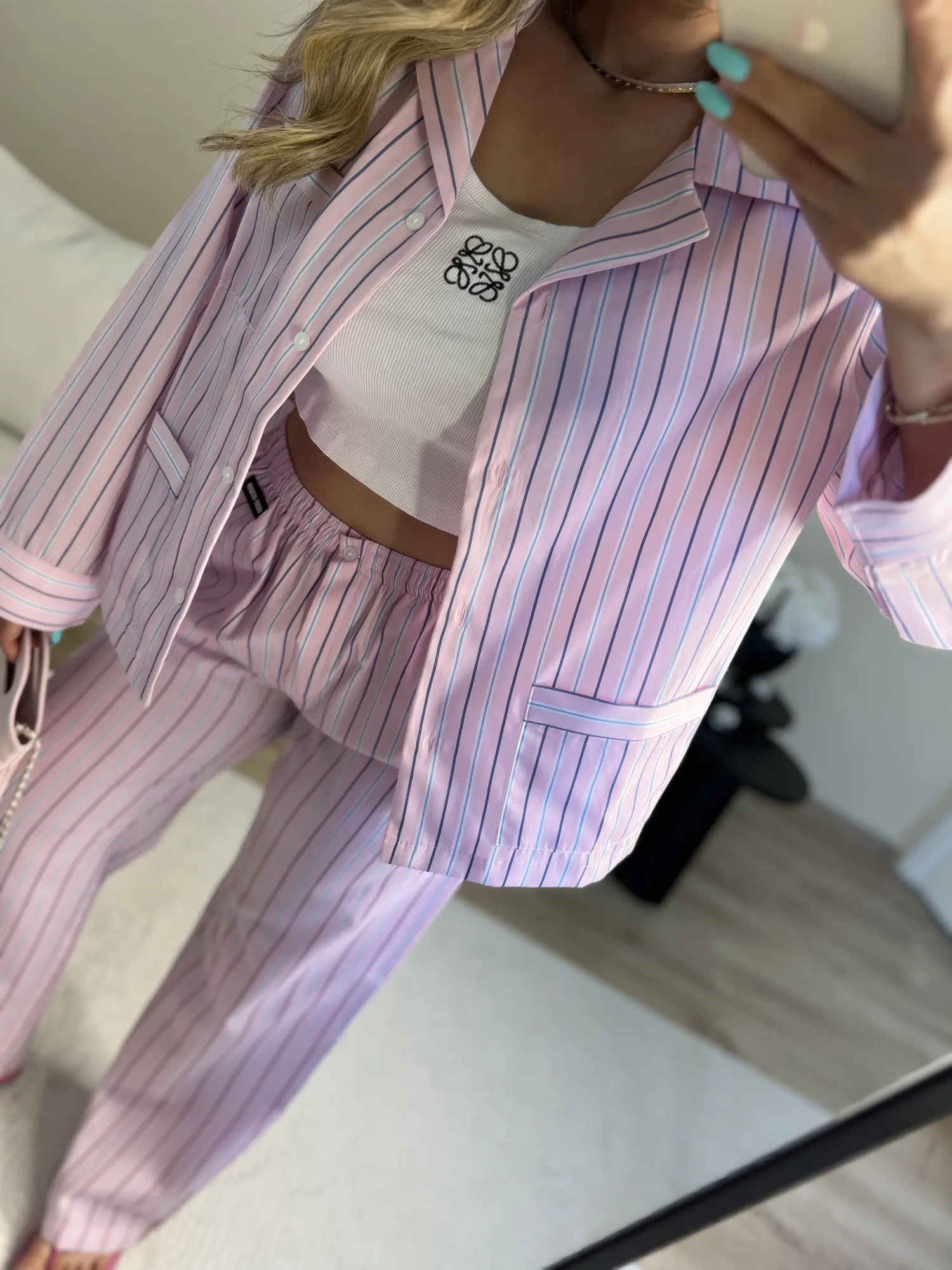 Pembe çizgili premium takım 4